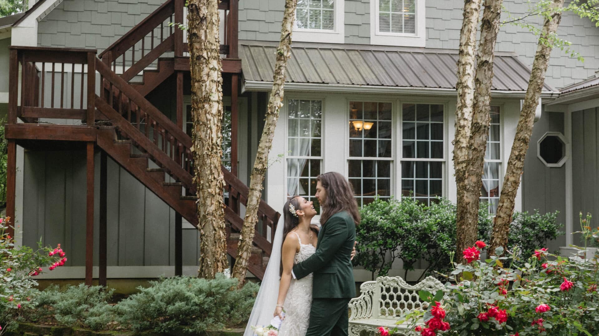 Stay at the cottage all weekend long with your wedding party